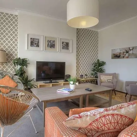Santa Apolonia 7d - 6 Bedrooms Lisbon